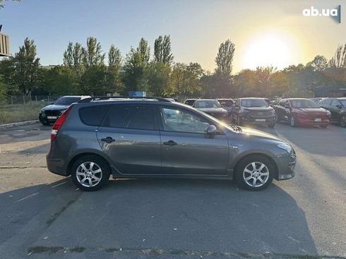 Hyundai i30 2010 - фото 4