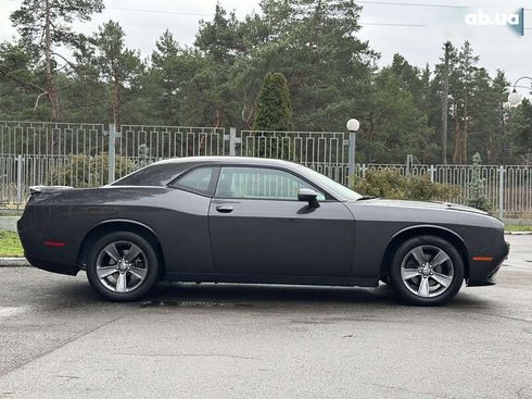 Dodge Challenger 2020 - фото 13