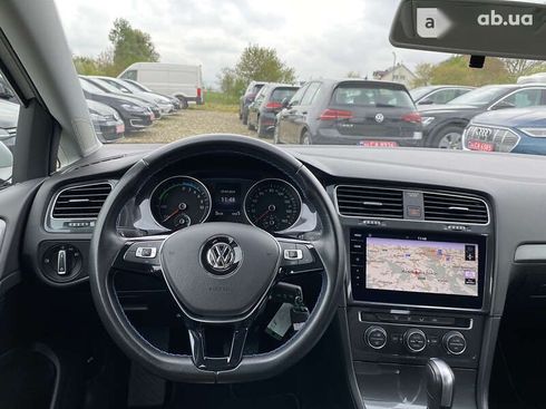 Volkswagen e-Golf 2020 - фото 23