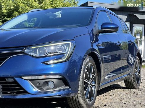 Renault Megane 2017 - фото 11