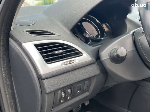 Renault Megane 2013 - фото 11