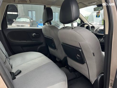 Nissan Note 2006 коричневый - фото 32