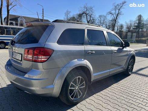 Dodge Journey 2018 серебристый - фото 16