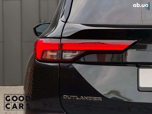 Mitsubishi Outlander 2022 - фото 11