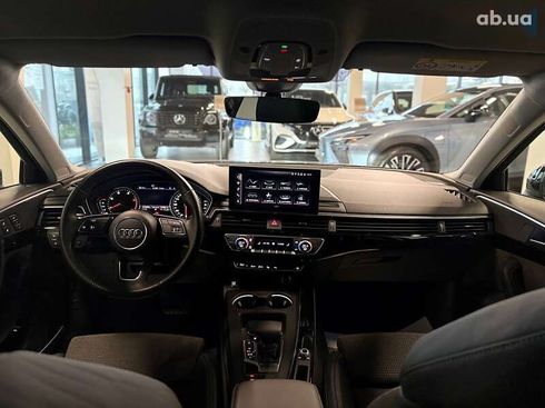 Audi A4 2021 - фото 18