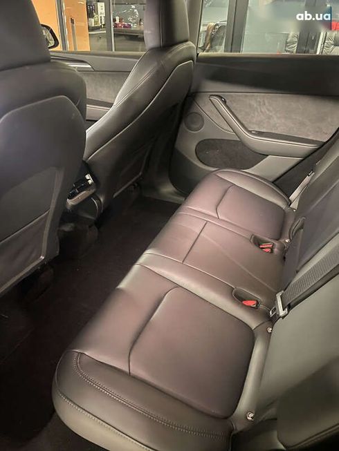 Tesla Model Y 2024 - фото 11