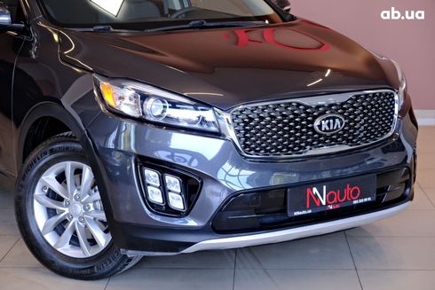 Kia Sorento 2018 серый - фото 3