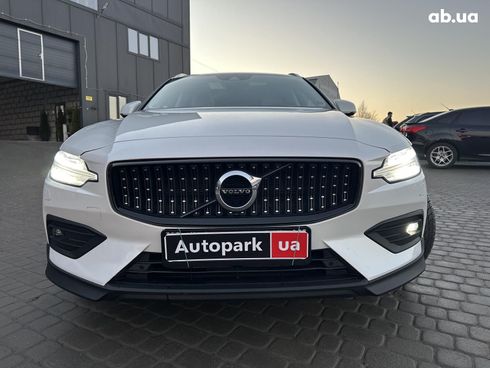 Volvo V60 2021 белый - фото 2