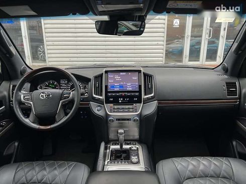 Toyota Land Cruiser 2016 - фото 14