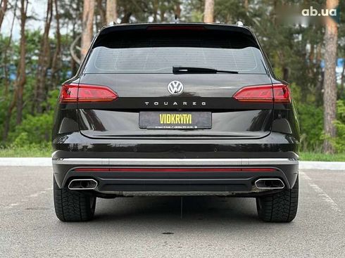 Volkswagen Touareg 2018 - фото 15