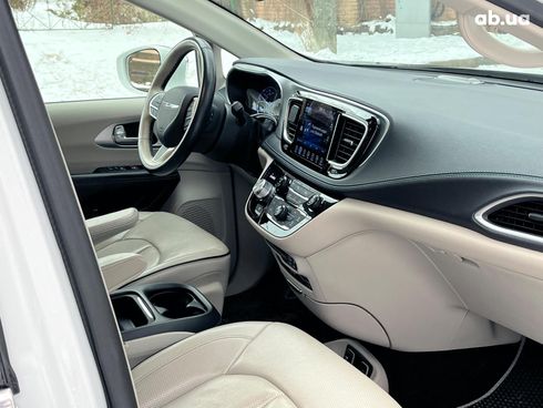 Chrysler Pacifica 2017 белый - фото 40