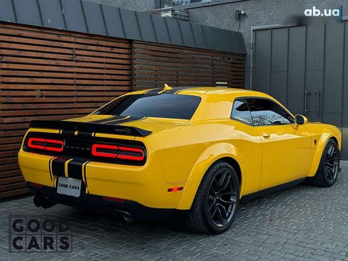 Dodge Challenger 2017 - фото 17