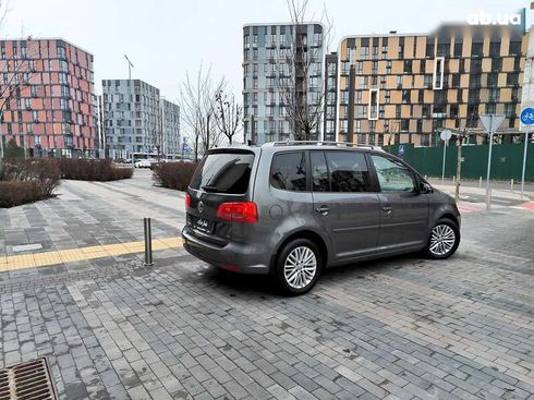 Volkswagen Touran 2015 - фото 22