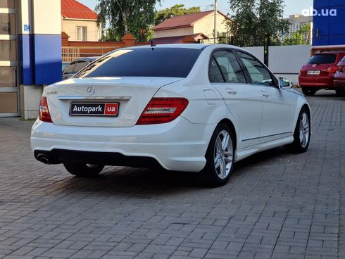 Mercedes-Benz C-Класс 2014 белый - фото 9