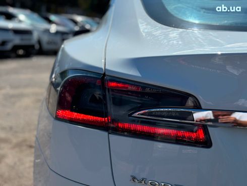 Tesla Model S 2013 белый - фото 10