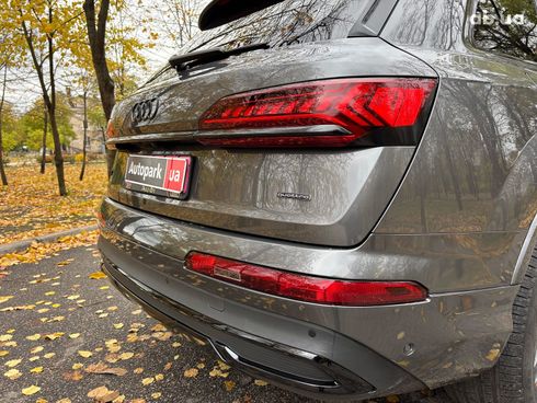 Audi Q7 2021 серый - фото 12