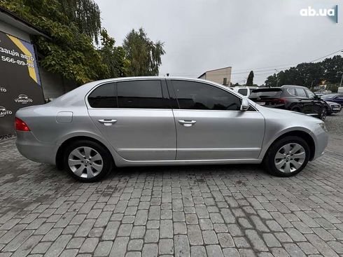 Skoda Superb 2012 - фото 19
