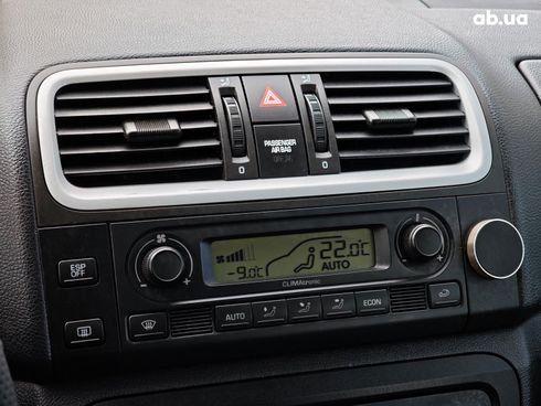 Skoda Fabia 2009 красный - фото 25