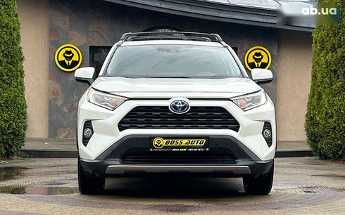 Toyota RAV4 2021 - фото 2