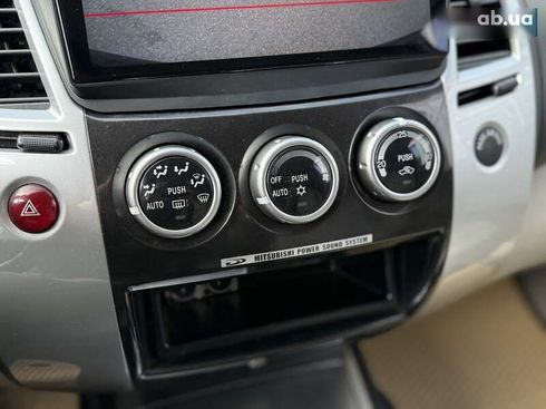 Mitsubishi Pajero Sport 2012 - фото 23
