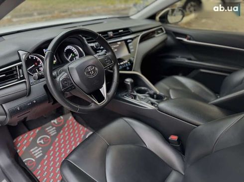 Toyota Camry 2018 - фото 17