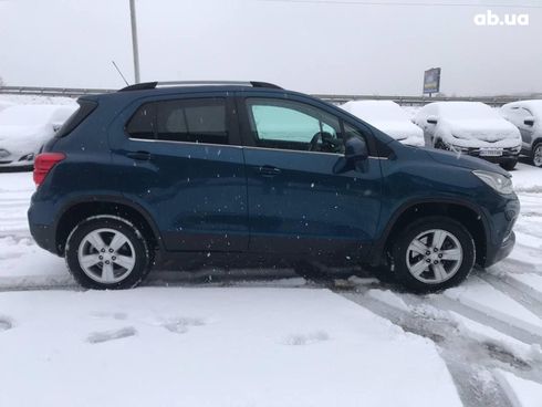 Chevrolet Trax 2019 синий - фото 13