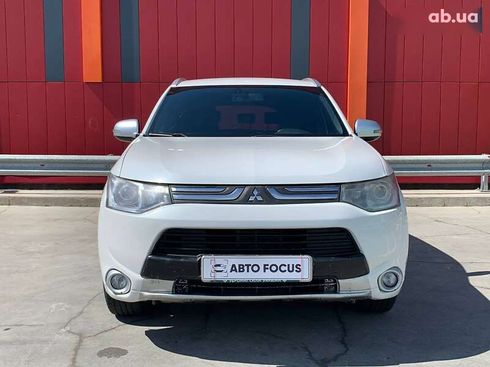 Mitsubishi Outlander 2012 - фото 3