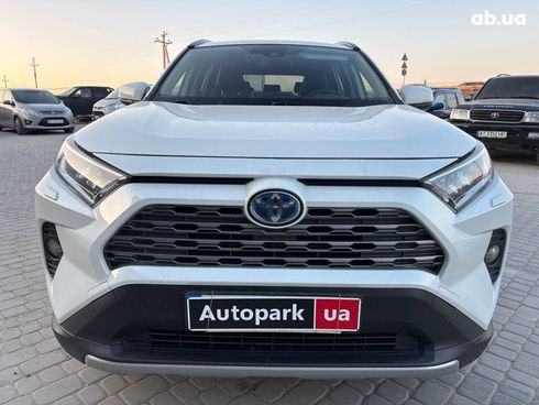 Toyota RAV4 2020 белый - фото 2