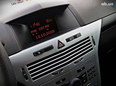 Opel Astra 2009 - фото 9