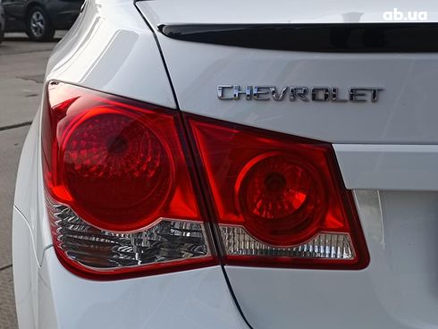 Chevrolet Cruze 2012 белый - фото 5