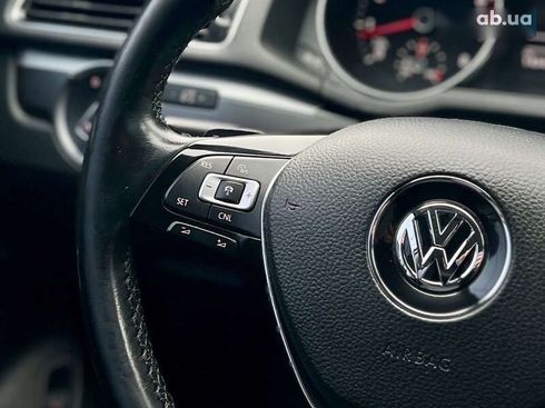 Volkswagen Passat 2018 - фото 22