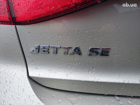 Volkswagen Jetta 2015 бежевый - фото 10