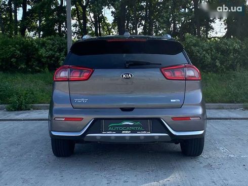 Kia Niro 2017 - фото 11