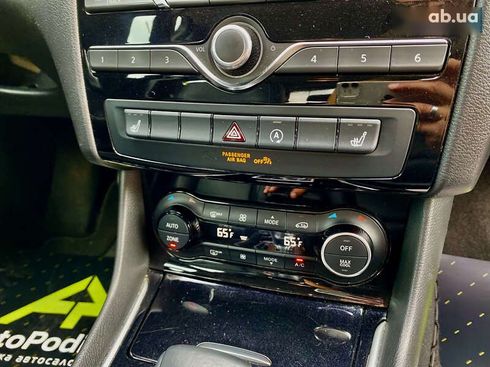 Infiniti QX30 2017 - фото 12