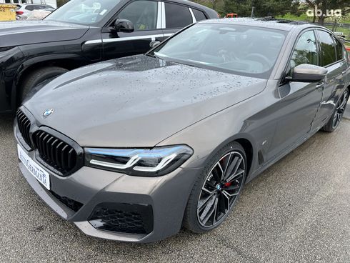 BMW 5 серия 2023 - фото 17