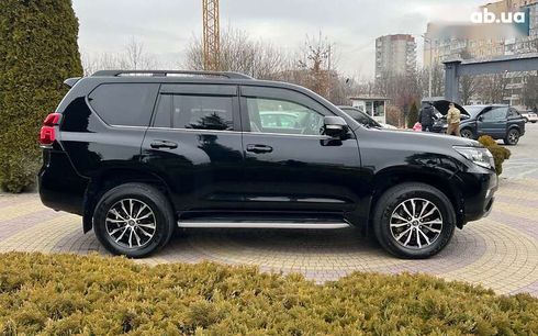 Toyota Land Cruiser Prado 2019 - фото 8