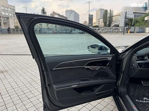 Audi S8 2024 - фото 15