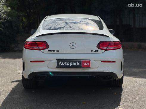 Mercedes-Benz C-Класс 2016 белый - фото 14