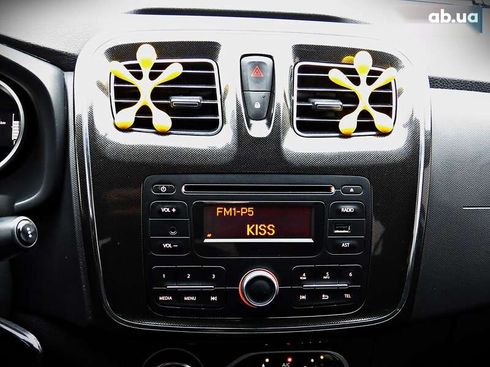 Renault Logan 2017 - фото 14