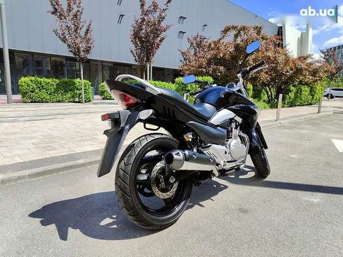 Suzuki GSR 2016 - фото 19