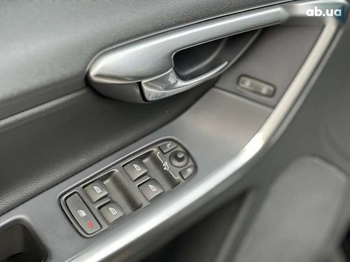 Volvo XC60 2016 - фото 8