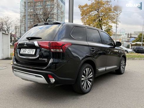 Mitsubishi Outlander 2019 - фото 7