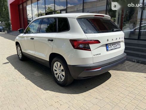 Skoda Karoq 2022 - фото 6