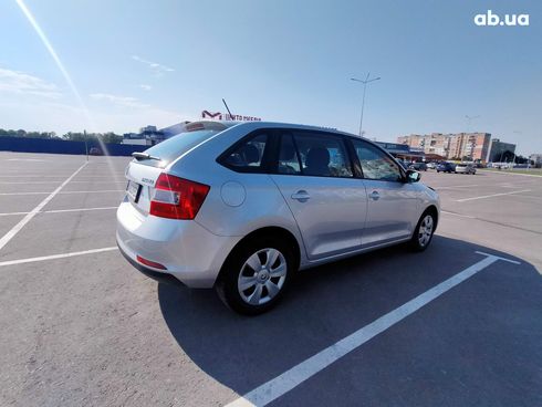 Skoda Rapid 2016 серый - фото 5