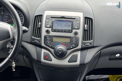 Hyundai i30 2010 - фото 12