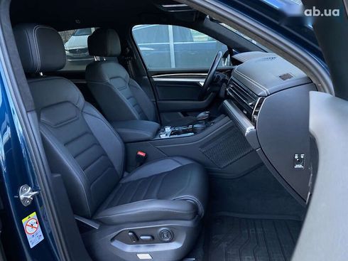 Volkswagen Touareg 2022 - фото 11