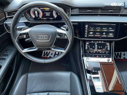 Audi A8 2021 - фото 19