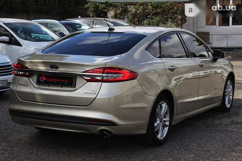 Ford Fusion 2017 - фото 16