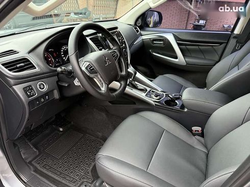 Mitsubishi Pajero Sport 2016 - фото 2