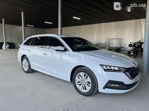 Skoda Octavia 2020 - фото 9